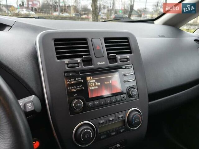 Серый Ниссан Лиф, объемом двигателя 0 л и пробегом 46 тыс. км за 7500 $, фото 18 на Automoto.ua