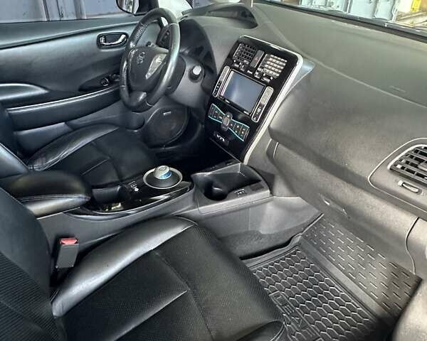 Сірий Ніссан Ліф, об'ємом двигуна 0 л та пробігом 103 тис. км за 7200 $, фото 11 на Automoto.ua