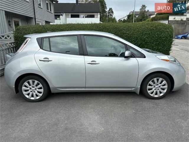 Сірий Ніссан Ліф, об'ємом двигуна 0 л та пробігом 88 тис. км за 7800 $, фото 3 на Automoto.ua