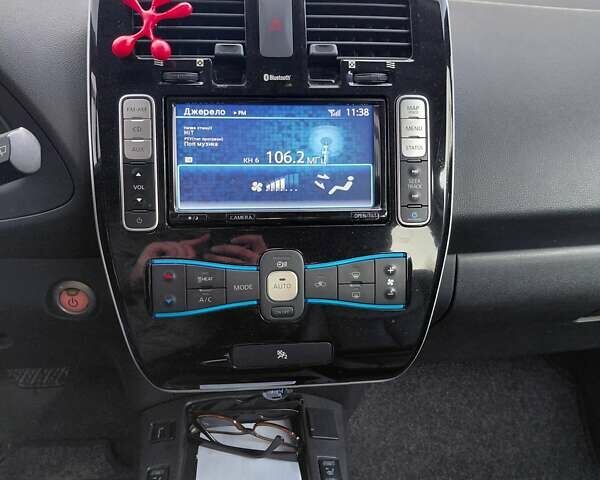 Серый Ниссан Лиф, объемом двигателя 0 л и пробегом 145 тыс. км за 7350 $, фото 28 на Automoto.ua