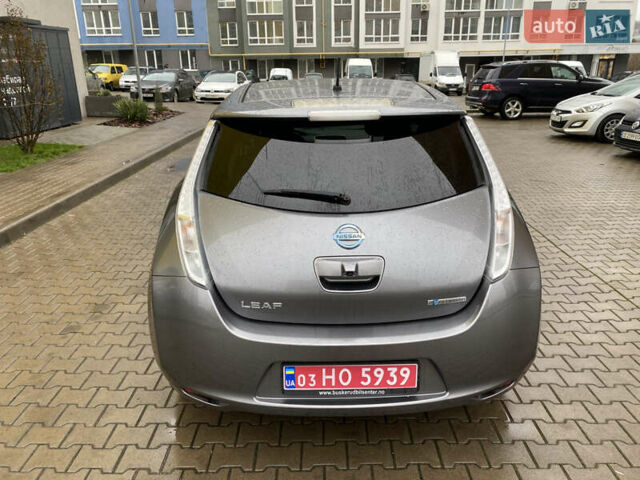 Серый Ниссан Лиф, объемом двигателя 0 л и пробегом 129 тыс. км за 6699 $, фото 5 на Automoto.ua