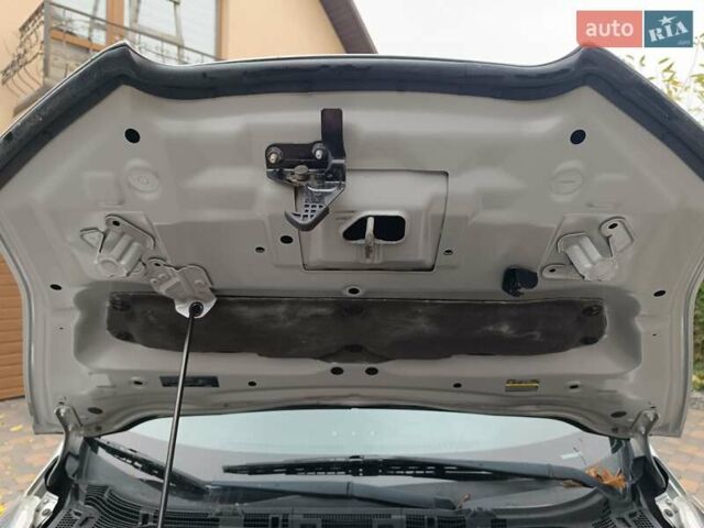 Ниссан Лиф 2014 в Ровно на Automoto.ua Серый Ниссан Лиф, объемом двигателя 0 л и пробегом 118 тыс. км за 5700 $, фото 60 на Automoto.ua