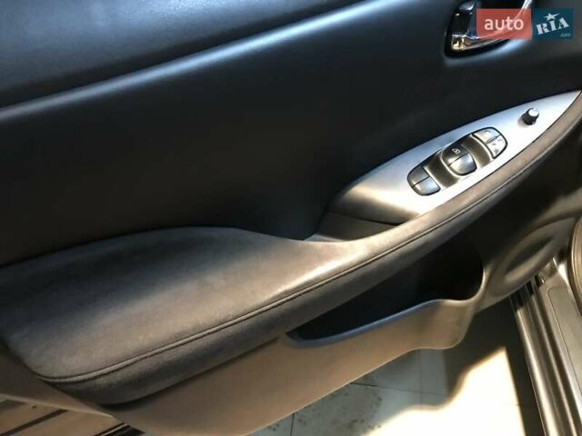 Сірий Ніссан Ліф, об'ємом двигуна 0 л та пробігом 99 тис. км за 7800 $, фото 4 на Automoto.ua