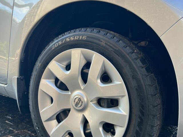 Сірий Ніссан Ліф, об'ємом двигуна 0 л та пробігом 122 тис. км за 8000 $, фото 4 на Automoto.ua