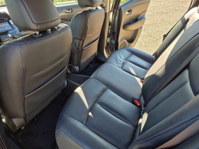 Серый Ниссан Лиф, объемом двигателя 0 л и пробегом 150 тыс. км за 2015 $, фото 7 на Automoto.ua