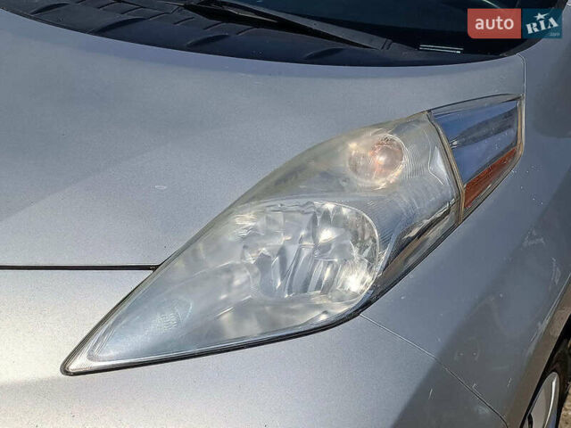 Серый Ниссан Лиф, объемом двигателя 0 л и пробегом 77 тыс. км за 7540 $, фото 3 на Automoto.ua