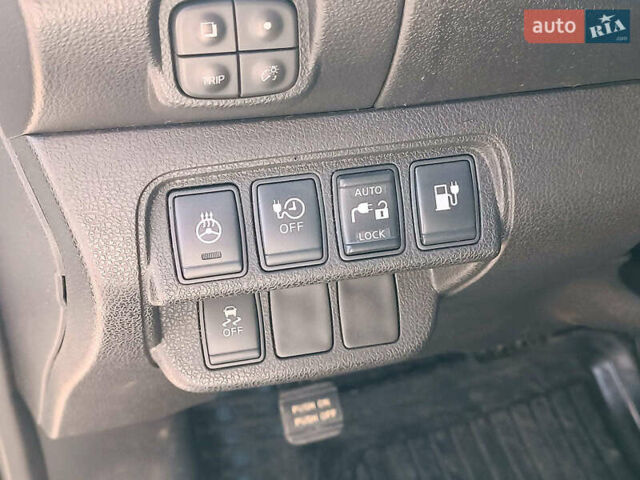 Серый Ниссан Лиф, объемом двигателя 0 л и пробегом 77 тыс. км за 7540 $, фото 20 на Automoto.ua