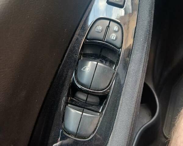 Сірий Ніссан Ліф, об'ємом двигуна 0 л та пробігом 142 тис. км за 7200 $, фото 28 на Automoto.ua