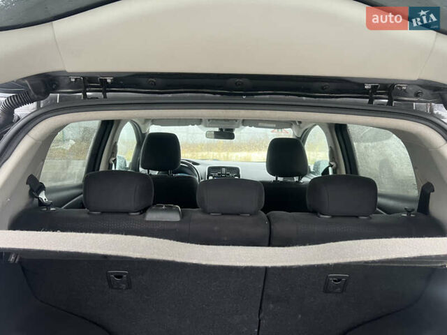 Ниссан Лиф 2014 в Харькове на Automoto.ua Серый Ниссан Лиф, объемом двигателя 0 л и пробегом 112 тыс. км за 6999 $, фото 9 на Automoto.ua