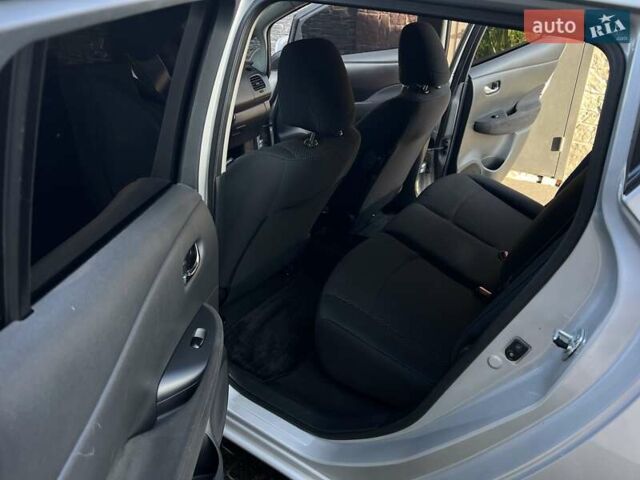 Сірий Ніссан Ліф, об'ємом двигуна 0 л та пробігом 122 тис. км за 8000 $, фото 13 на Automoto.ua