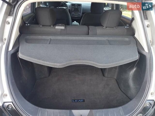 Серый Ниссан Лиф, объемом двигателя 0 л и пробегом 123 тыс. км за 7300 $, фото 9 на Automoto.ua