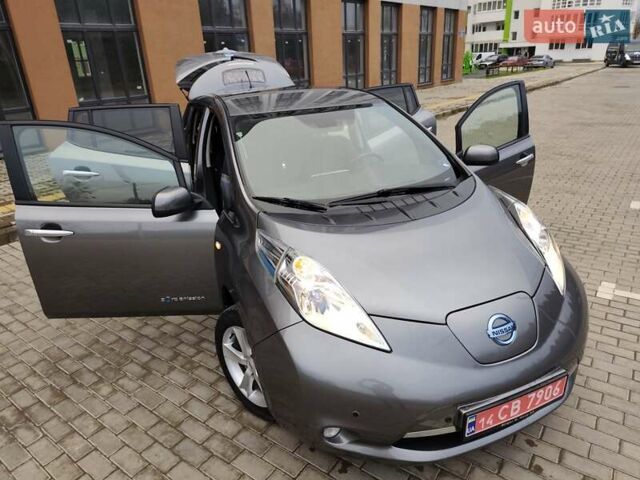 Серый Ниссан Лиф, объемом двигателя 0 л и пробегом 100 тыс. км за 5999 $, фото 67 на Automoto.ua