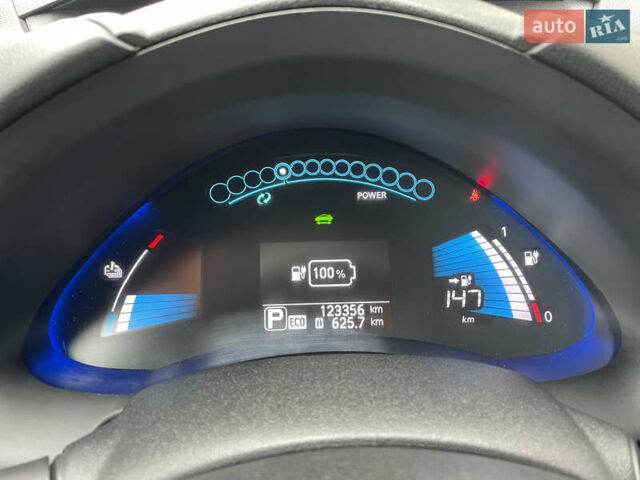 Серый Ниссан Лиф, объемом двигателя 0 л и пробегом 123 тыс. км за 6700 $, фото 28 на Automoto.ua