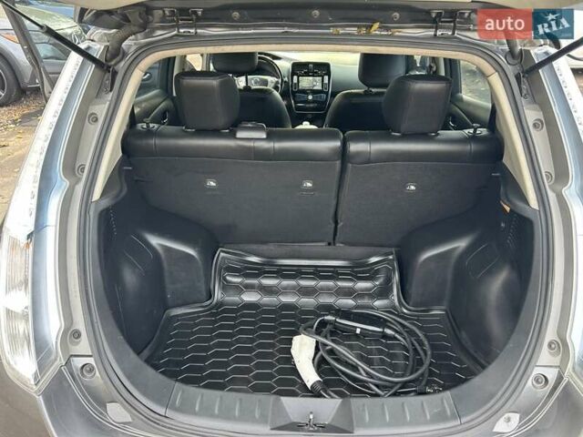 Сірий Ніссан Ліф, об'ємом двигуна 0 л та пробігом 186 тис. км за 6700 $, фото 10 на Automoto.ua