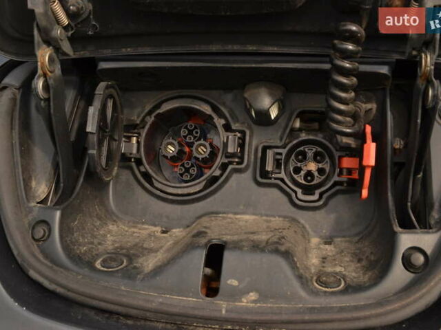 Серый Ниссан Лиф, объемом двигателя 0 л и пробегом 139 тыс. км за 5400 $, фото 34 на Automoto.ua