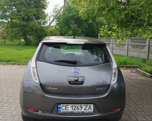 Серый Ниссан Лиф, объемом двигателя 0 л и пробегом 82 тыс. км за 7600 $, фото 7 на Automoto.ua