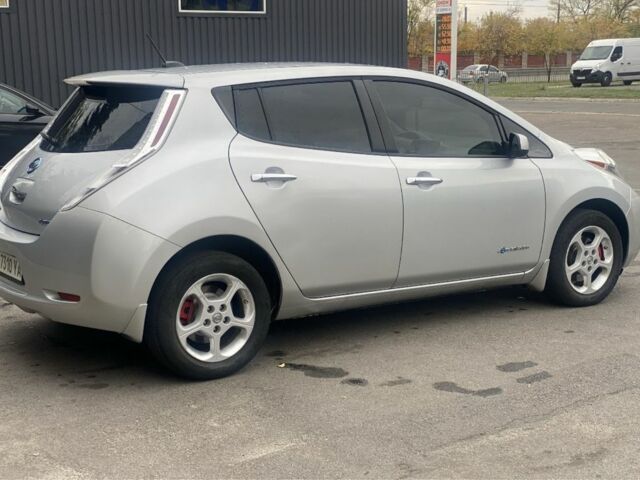 Сірий Ніссан Ліф, об'ємом двигуна 0 л та пробігом 200 тис. км за 6800 $, фото 4 на Automoto.ua