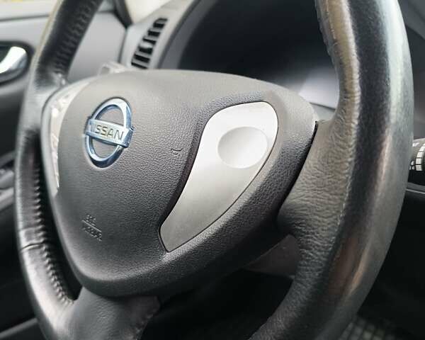 Ниссан Лиф 2014 в Ровно на Automoto.ua Серый Ниссан Лиф, объемом двигателя 0 л и пробегом 118 тыс. км за 5700 $, фото 39 на Automoto.ua