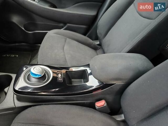 Серый Ниссан Лиф, объемом двигателя 0 л и пробегом 100 тыс. км за 5999 $, фото 36 на Automoto.ua