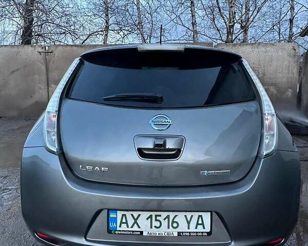 Сірий Ніссан Ліф, об'ємом двигуна 0 л та пробігом 180 тис. км за 6500 $, фото 4 на Automoto.ua