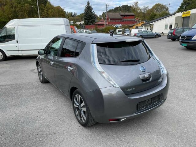 Серый Ниссан Лиф, объемом двигателя 0 л и пробегом 90 тыс. км за 5400 $, фото 6 на Automoto.ua