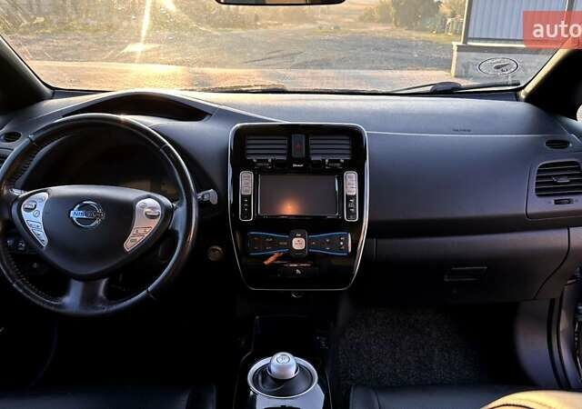 Сірий Ніссан Ліф, об'ємом двигуна 0 л та пробігом 160 тис. км за 7700 $, фото 25 на Automoto.ua