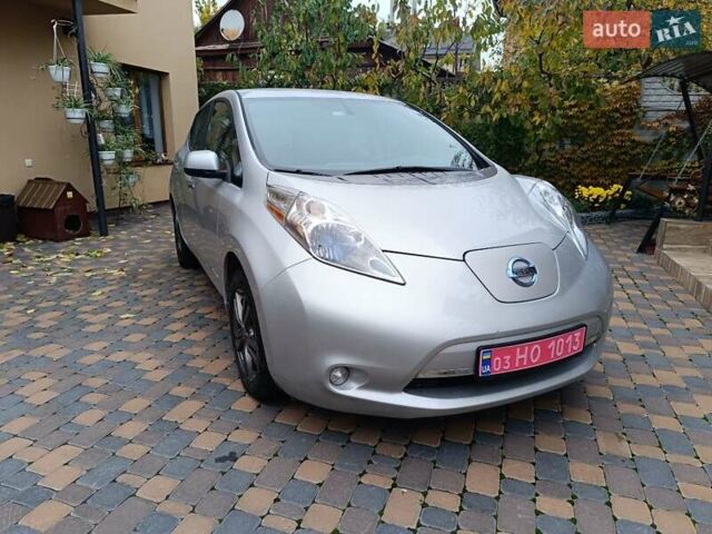 Ниссан Лиф 2014 в Ровно на Automoto.ua Серый Ниссан Лиф, объемом двигателя 0 л и пробегом 118 тыс. км за 5700 $, фото 13 на Automoto.ua