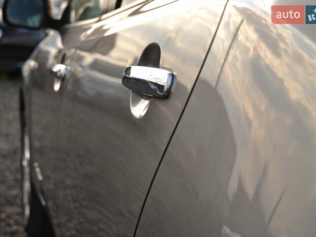 Сірий Ніссан Ліф, об'ємом двигуна 0 л та пробігом 74 тис. км за 6999 $, фото 12 на Automoto.ua