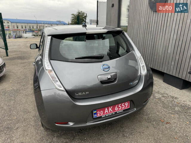 Серый Ниссан Лиф, объемом двигателя 0 л и пробегом 189 тыс. км за 6500 $, фото 6 на Automoto.ua