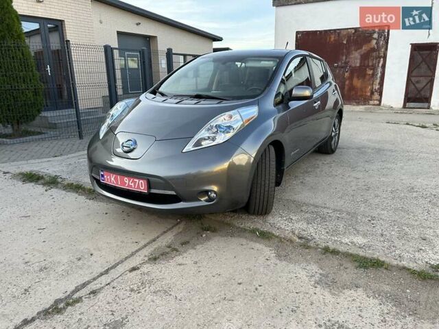 Сірий Ніссан Ліф, об'ємом двигуна 0 л та пробігом 154 тис. км за 8200 $, фото 2 на Automoto.ua