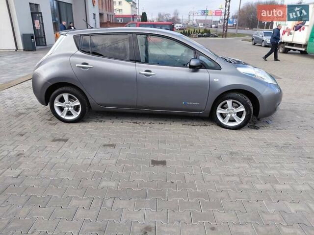 Серый Ниссан Лиф, объемом двигателя 0 л и пробегом 145 тыс. км за 7350 $, фото 9 на Automoto.ua