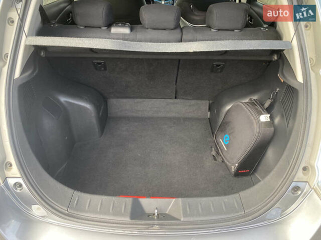Сірий Ніссан Ліф, об'ємом двигуна 0 л та пробігом 133 тис. км за 6250 $, фото 15 на Automoto.ua