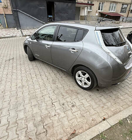 Серый Ниссан Лиф, объемом двигателя 0 л и пробегом 156 тыс. км за 5550 $, фото 9 на Automoto.ua