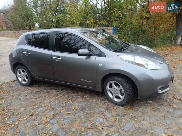 Серый Ниссан Лиф, объемом двигателя 0 л и пробегом 171 тыс. км за 6900 $, фото 3 на Automoto.ua