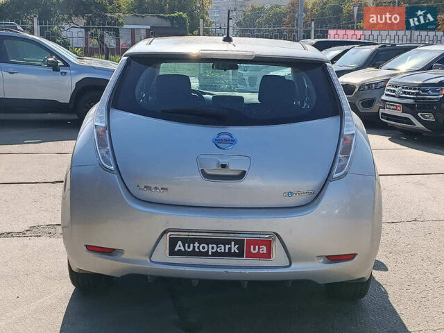 Серый Ниссан Лиф, объемом двигателя 0 л и пробегом 77 тыс. км за 7540 $, фото 7 на Automoto.ua