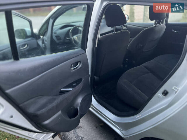 Серый Ниссан Лиф, объемом двигателя 0 л и пробегом 108 тыс. км за 7290 $, фото 23 на Automoto.ua