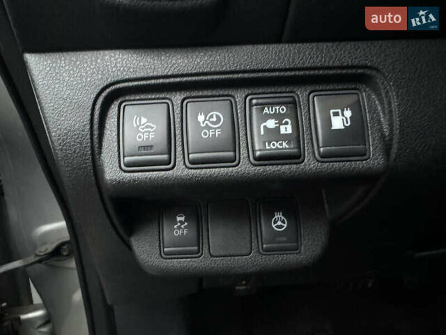 Сірий Ніссан Ліф, об'ємом двигуна 0 л та пробігом 75 тис. км за 7500 $, фото 36 на Automoto.ua