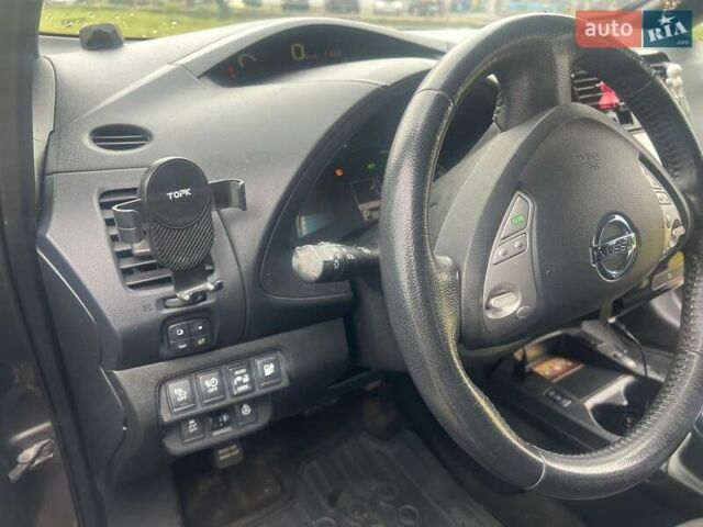Сірий Ніссан Ліф, об'ємом двигуна 0 л та пробігом 169 тис. км за 6800 $, фото 14 на Automoto.ua