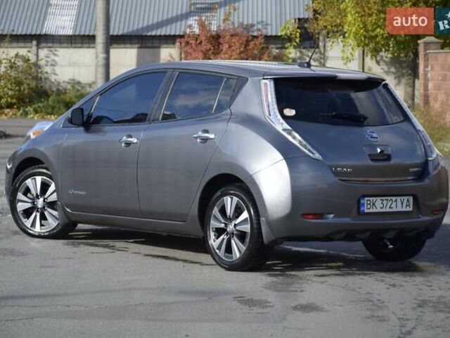 Серый Ниссан Лиф, объемом двигателя 0 л и пробегом 96 тыс. км за 7200 $, фото 3 на Automoto.ua