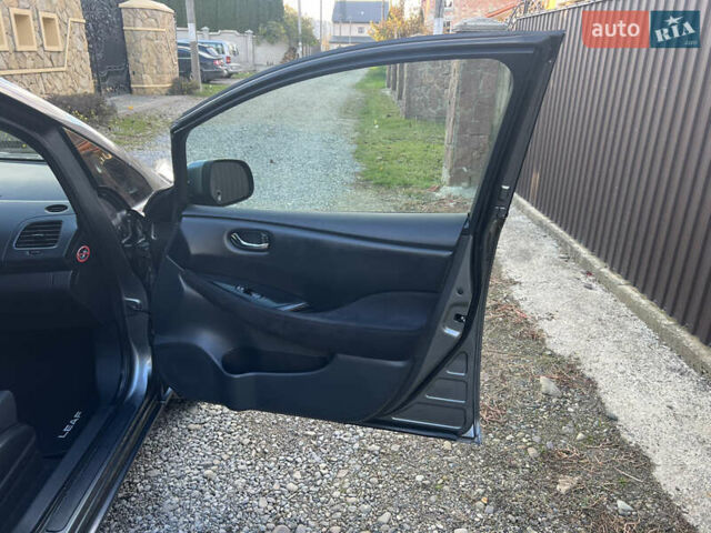 Ниссан Лиф 2014 в Черновцах на Automoto.ua Серый Ниссан Лиф, объемом двигателя 0 л и пробегом 83 тыс. км за 5900 $, фото 12 на Automoto.ua