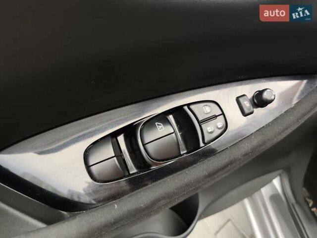 Серый Ниссан Лиф, объемом двигателя 0 л и пробегом 100 тыс. км за 5999 $, фото 40 на Automoto.ua