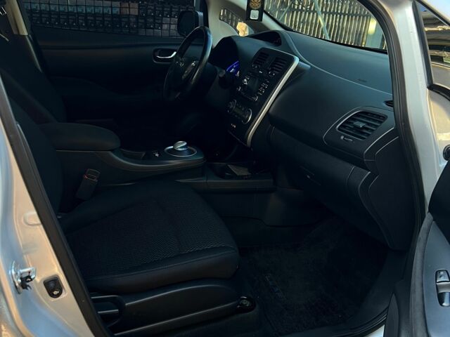 Сірий Ніссан Ліф, об'ємом двигуна 0 л та пробігом 122 тис. км за 8000 $, фото 7 на Automoto.ua