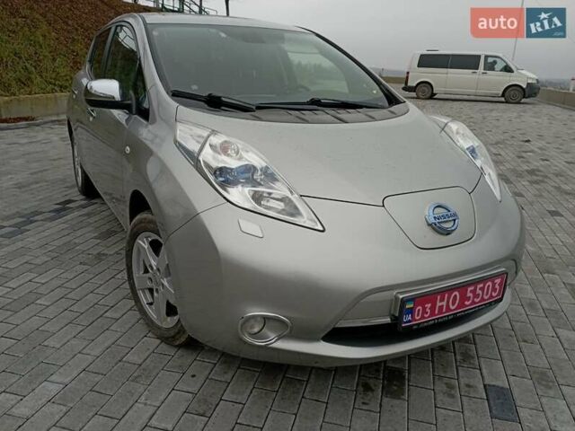 Серый Ниссан Лиф, объемом двигателя 0 л и пробегом 132 тыс. км за 5950 $, фото 14 на Automoto.ua