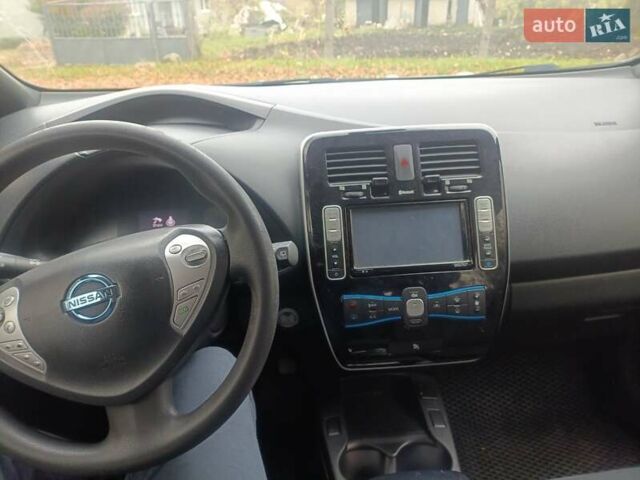 Серый Ниссан Лиф, объемом двигателя 0 л и пробегом 171 тыс. км за 6900 $, фото 8 на Automoto.ua