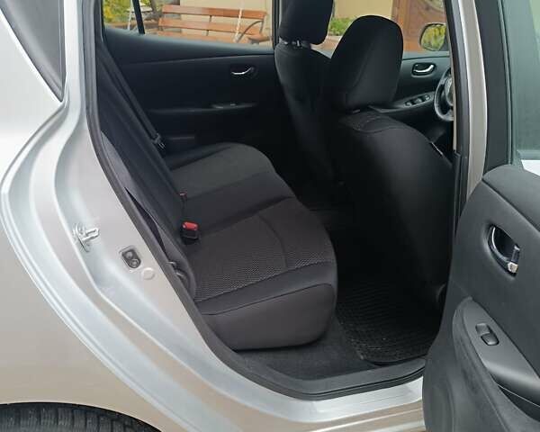 Ниссан Лиф 2014 в Ровно на Automoto.ua Серый Ниссан Лиф, объемом двигателя 0 л и пробегом 118 тыс. км за 5700 $, фото 36 на Automoto.ua