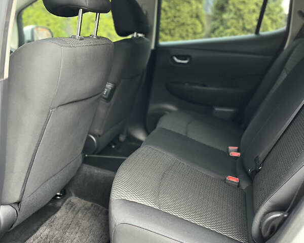 Серый Ниссан Лиф, объемом двигателя 0 л и пробегом 147 тыс. км за 7350 $, фото 13 на Automoto.ua