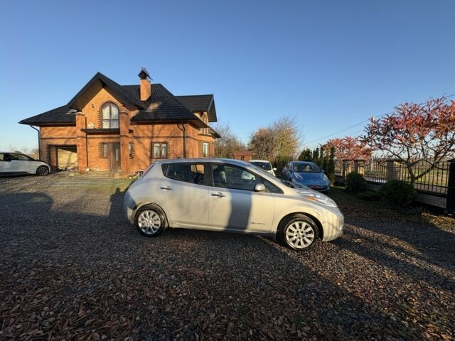 Серый Ниссан Лиф, объемом двигателя 0 л и пробегом 128 тыс. км за 6500 $, фото 11 на Automoto.ua