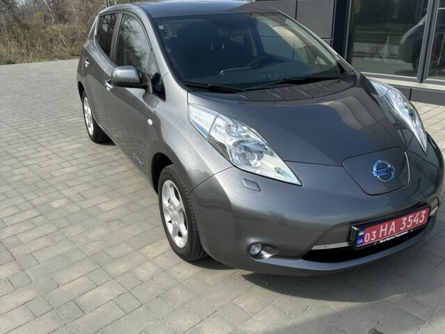 Сірий Ніссан Ліф, об'ємом двигуна 0 л та пробігом 76 тис. км за 8000 $, фото 4 на Automoto.ua