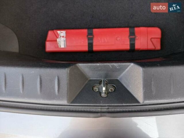 Серый Ниссан Лиф, объемом двигателя 0 л и пробегом 119 тыс. км за 7100 $, фото 23 на Automoto.ua