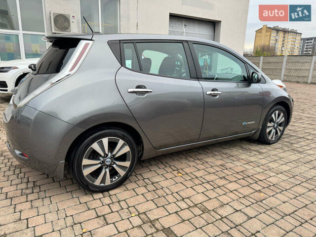 Серый Ниссан Лиф, объемом двигателя 0 л и пробегом 210 тыс. км за 12500 $, фото 3 на Automoto.ua